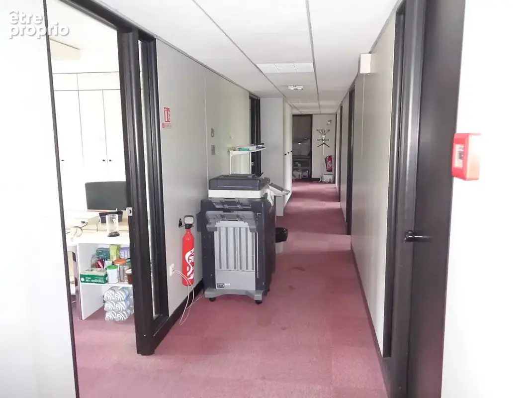 Commerce 3160 m² à Epernay  - photo 11