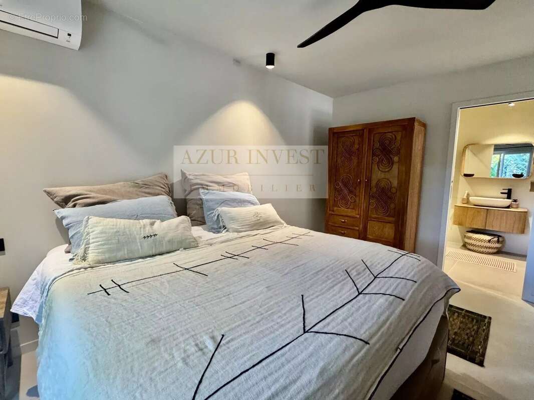 Appartement à ROQUEBRUNE-CAP-MARTIN