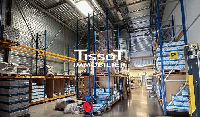 Commerce 3923 m² à Lunel  - photo 6