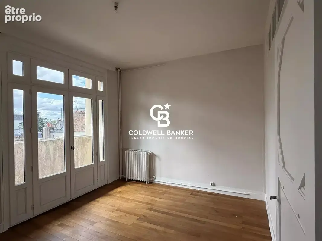 Appartement T5 Art Déco avec balcon, vue exceptionnelle, parking et cave – Hyper centre de Tours - photo 9