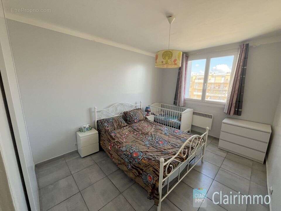 Appartement T3 a vendre - grand balcon - cave - 13013 - Appartement à MARSEILLE-13E