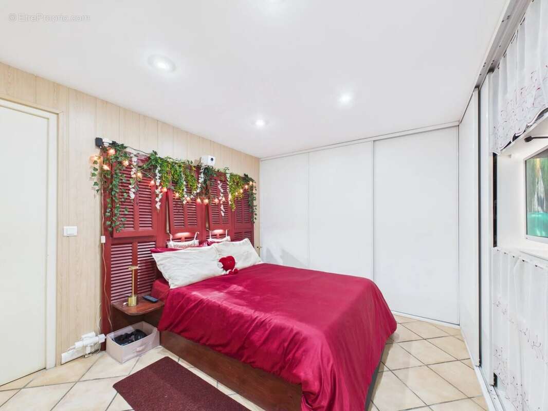 Propriété familiale composée de 2 logements – Terrain – Piscine – Tourrette-Levens - photo 28