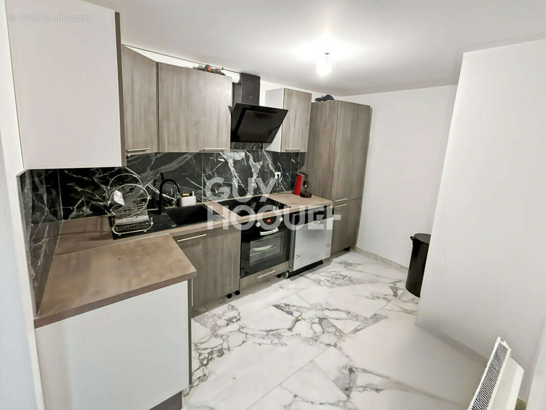 Appartement à FONTENAY-TRESIGNY