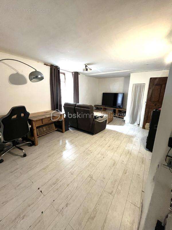 Maison à THORAME-HAUTE