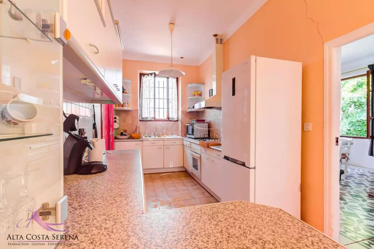 Haut de villa - morta (20243) - photo 13