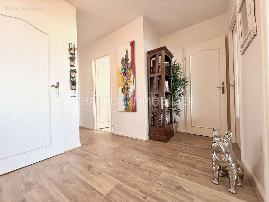 LYON 5ème   Exclusivité  Appartement T4 traversant au dernier étage avec ascenseur - photo 8
