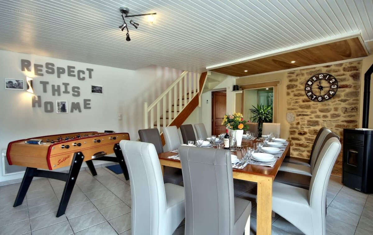 A VENDRE Longère Plounevez Lochrist 7 pièce(s) 131.44 m2 - photo 7