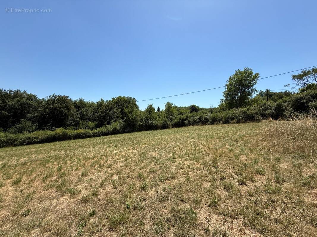 Terrain à CALES
