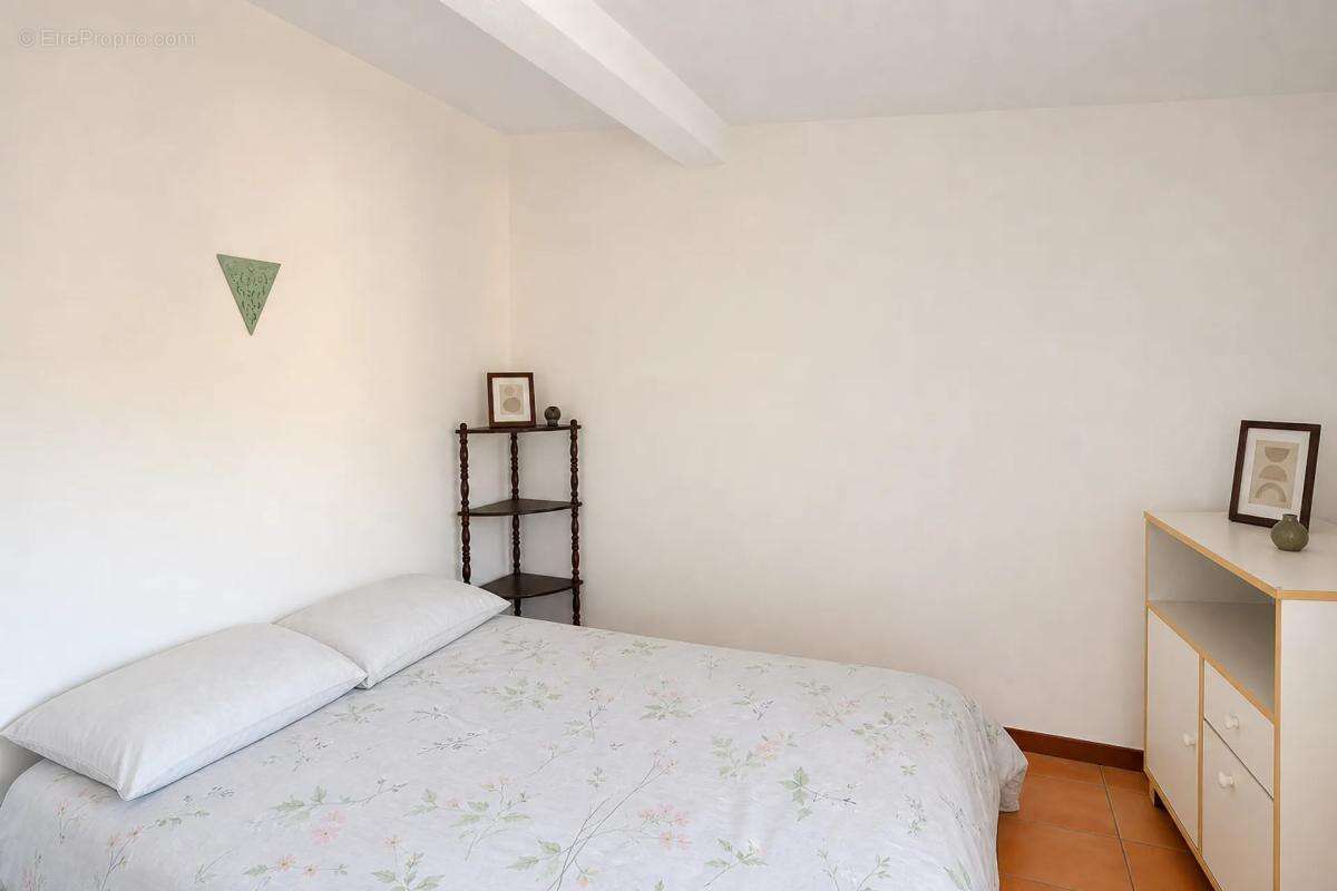 Maison meublée de 5 pièces de 79m2 à Saint-Gilles 30800 - photo 23