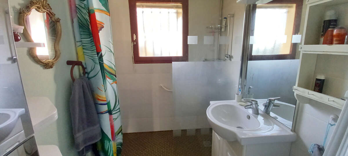 Maison à AMBARES-ET-LAGRAVE