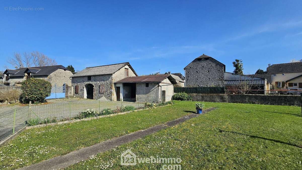 Maison 150 m² à Lestelle-Betharram  - photo 3