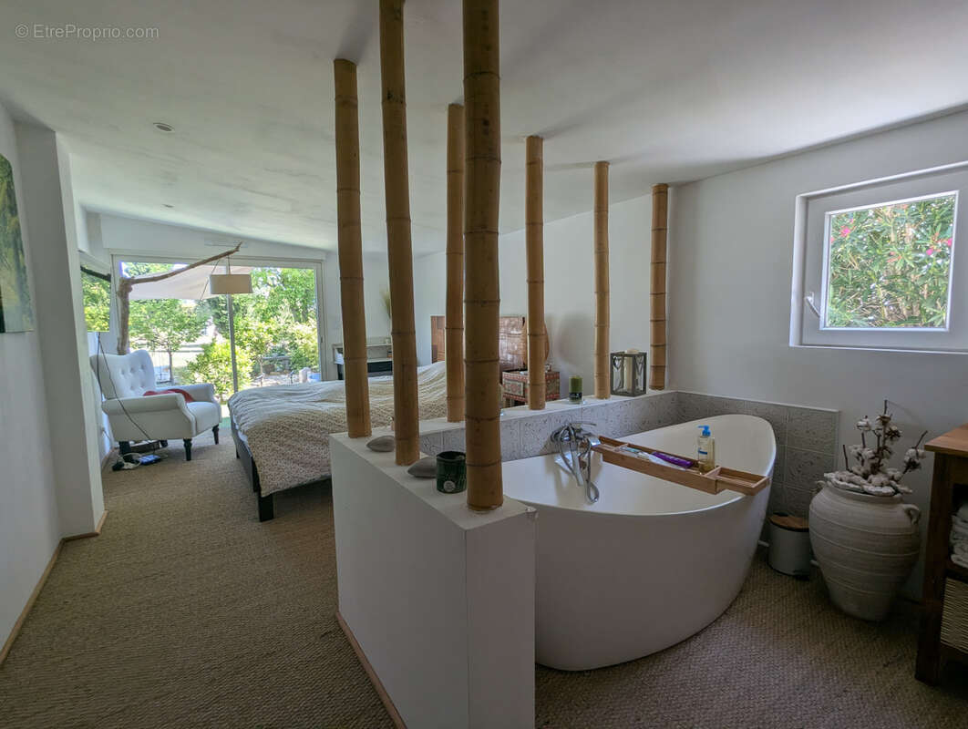 Maison à SAINTE-VALIERE