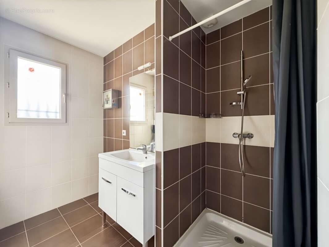 Maison récente plain-pied 3 chambres avec véranda dans un cadre paisible - photo 18