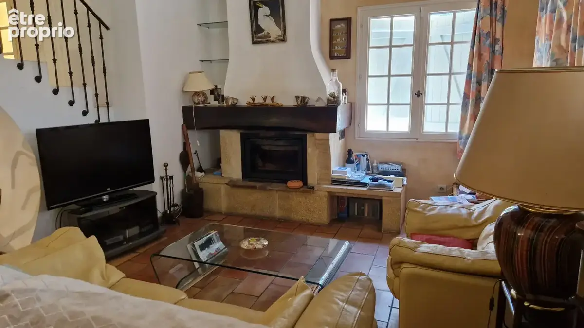 Langlade, en vaunage, villa traditionnelle r+1 avec dependances - photo 5