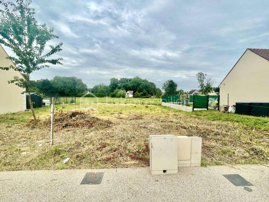 Terrain à bâtir de 525 m² – Emplacement recherché à seulement 15 min de l’Île-de-France ! - photo 2