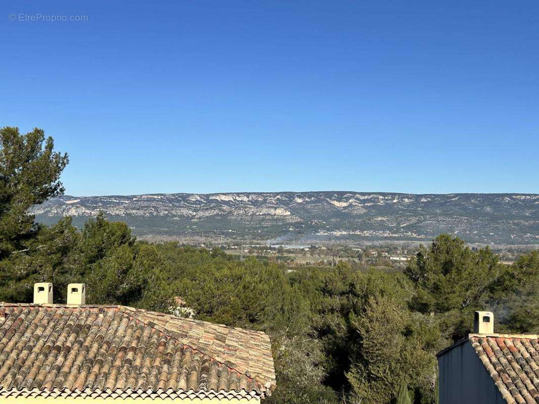 Appartement à MALLEMORT