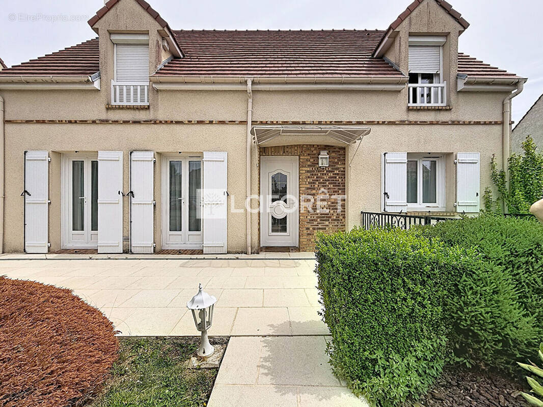 Maison à VILLAINES-SOUS-BOIS