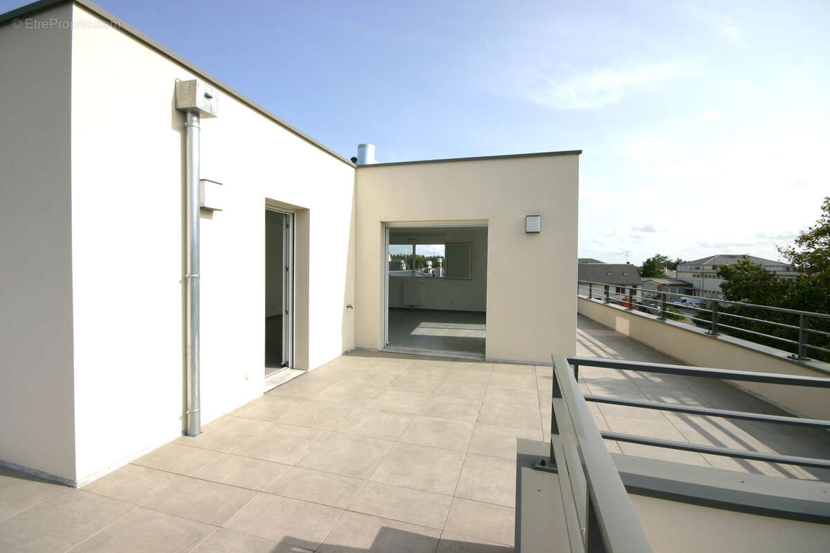 Appartement Terrasse dernier étage Cormontreuil - photo 5