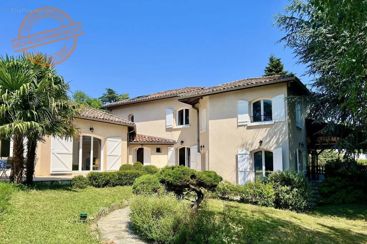 Maison à SAINT-CYR-AU-MONT-D'OR