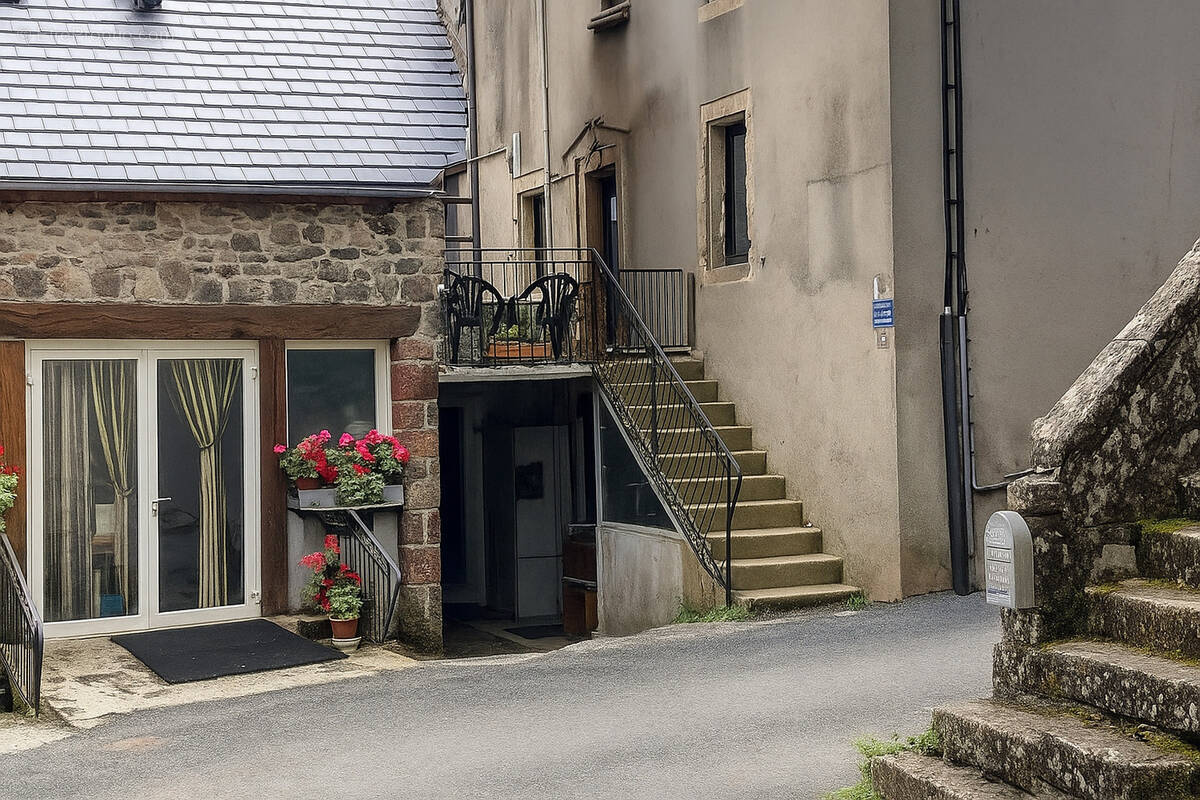 Maison à SAINT-SAUVEUR-CAMPRIEU