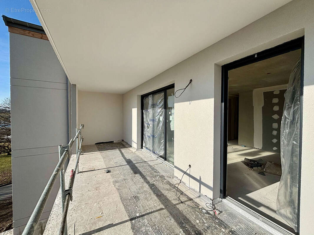 Appartement à VILLY-LE-PELLOUX