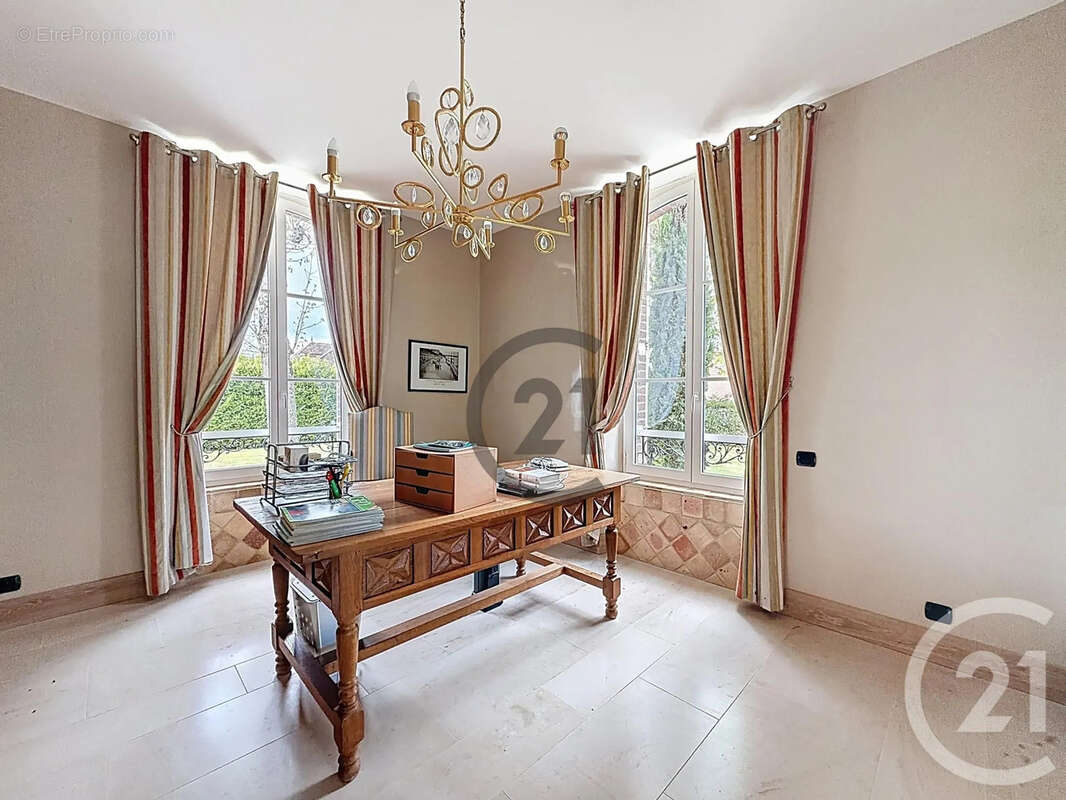 Maison à LAINES-AUX-BOIS