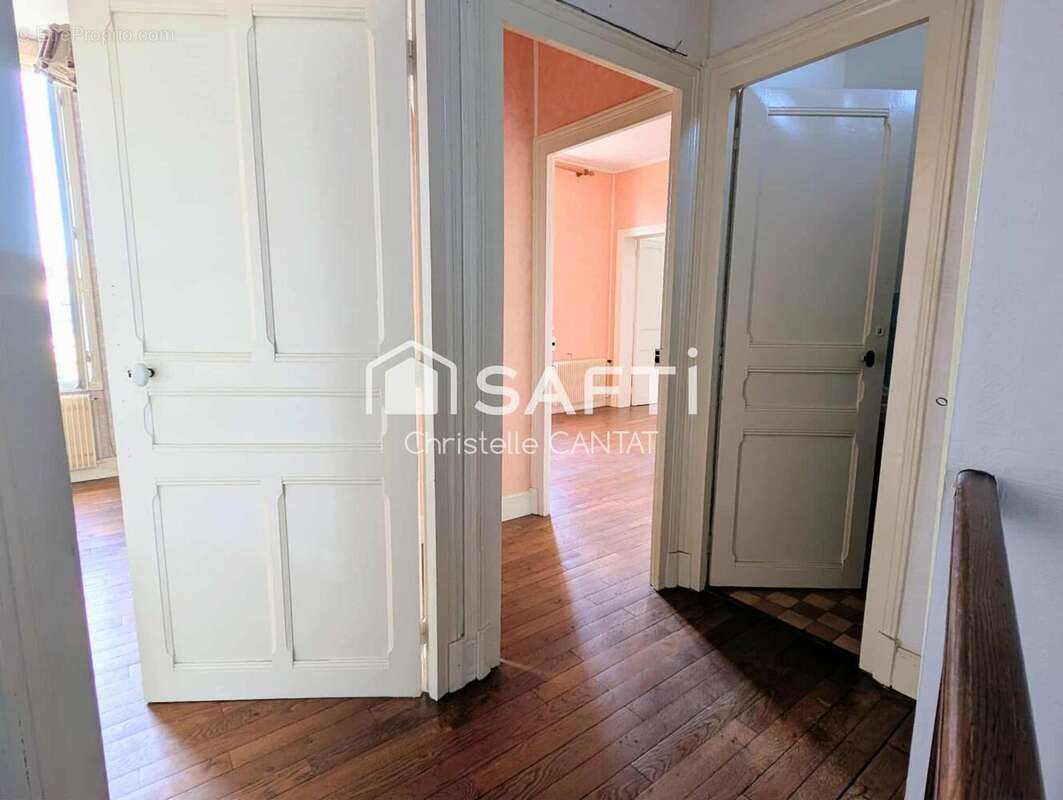 Photo 7 - Maison à MONTLUCON