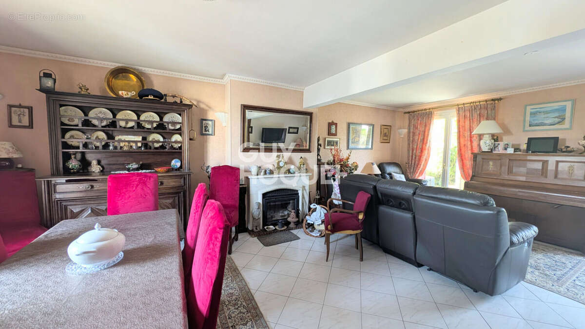 MANTES LA VILLE, Maison familiale 8 pièces, 6 chambres - photo 6