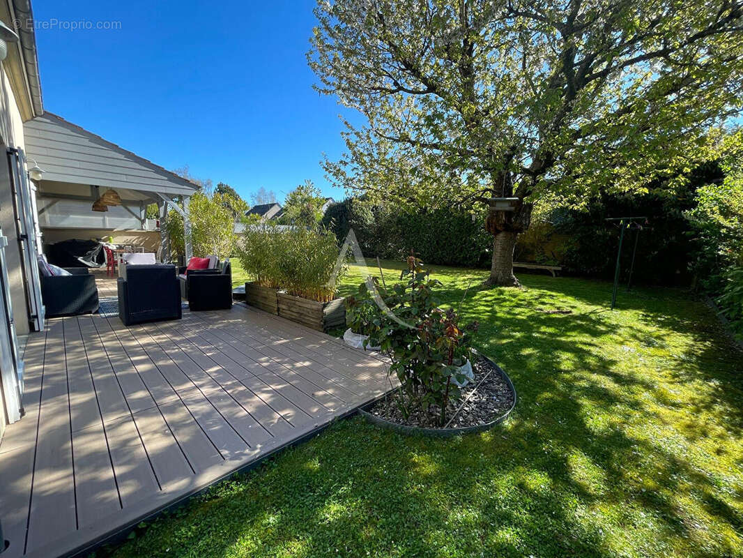 Maison à CHEVRY-COSSIGNY