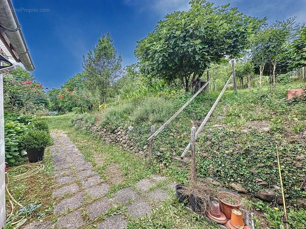 Ferme dépendances sur 1,8ha - photo 14