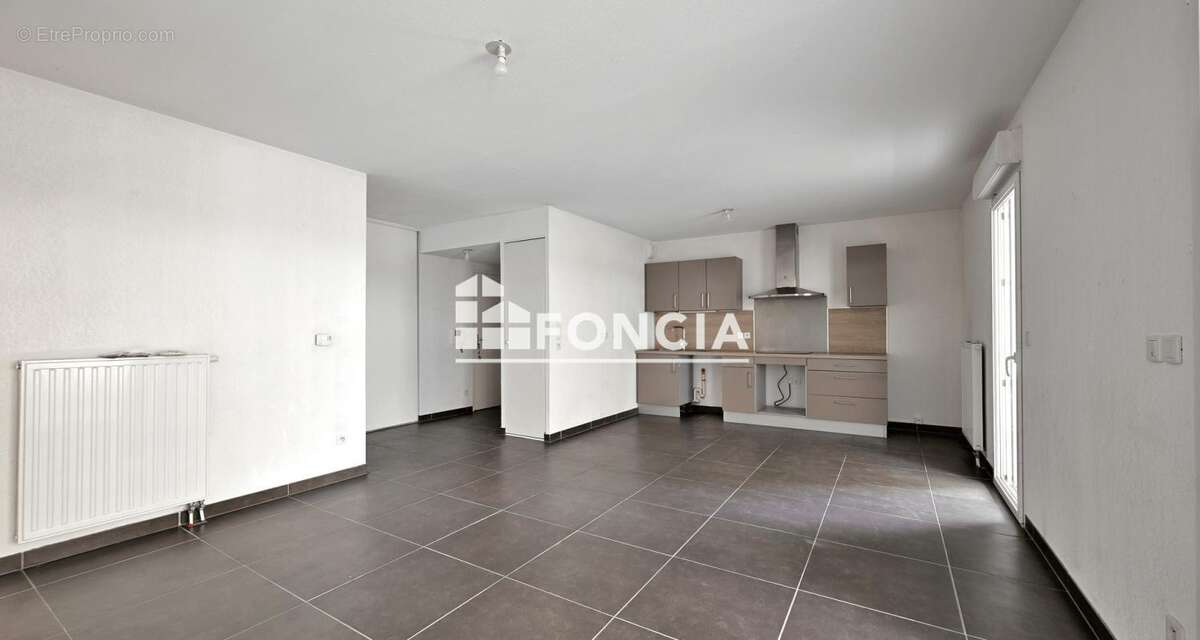 Appartement à JUVIGNAC