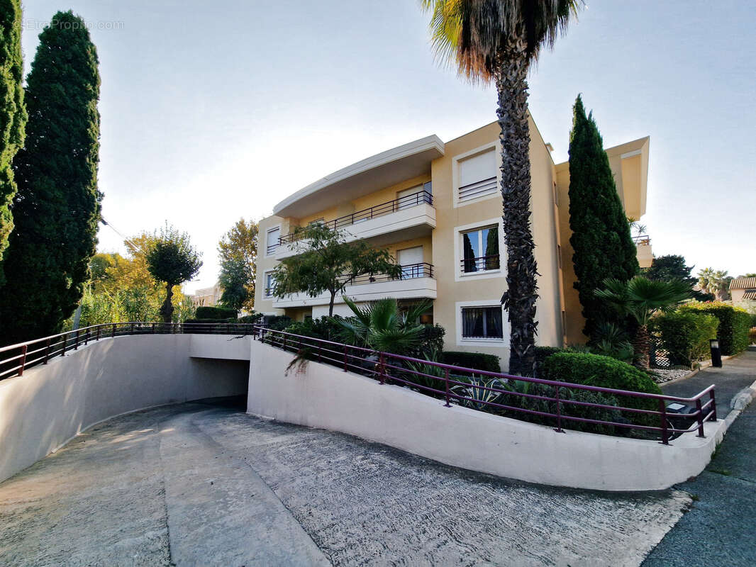 Appartement à HYERES