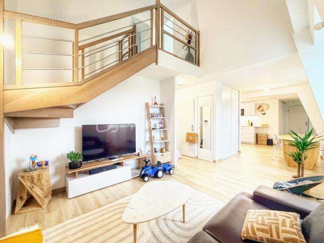 Appartement à EMERAINVILLE