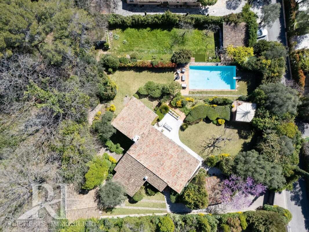 Maison à MOUGINS