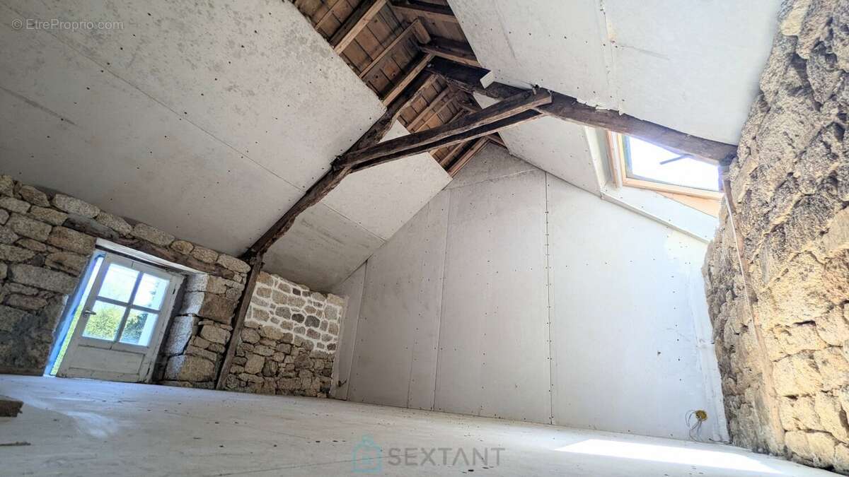 À 8 kilometres de Baud  Maison en pierres, début XXe siècle, face au Blavet - photo 20