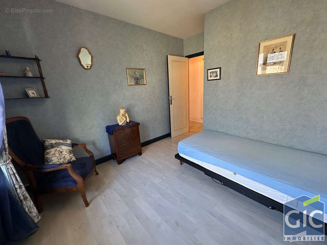 A vendre en exclusivite beau 4pp avec grand balcon secteur canada - photo 13