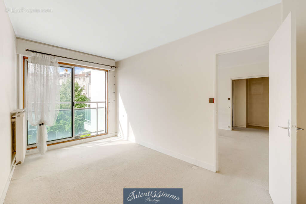 Appartement à PARIS-12E