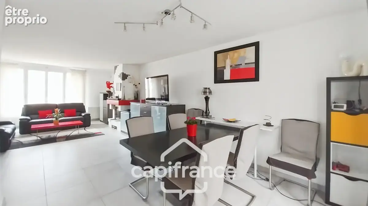 Le Plessis-Trévise-Maison 240 m2 au sol-Parcelle720m2-7 pièces-6 chambres-Luminosité-jardin-terrasse-garage-buanderie - photo 9