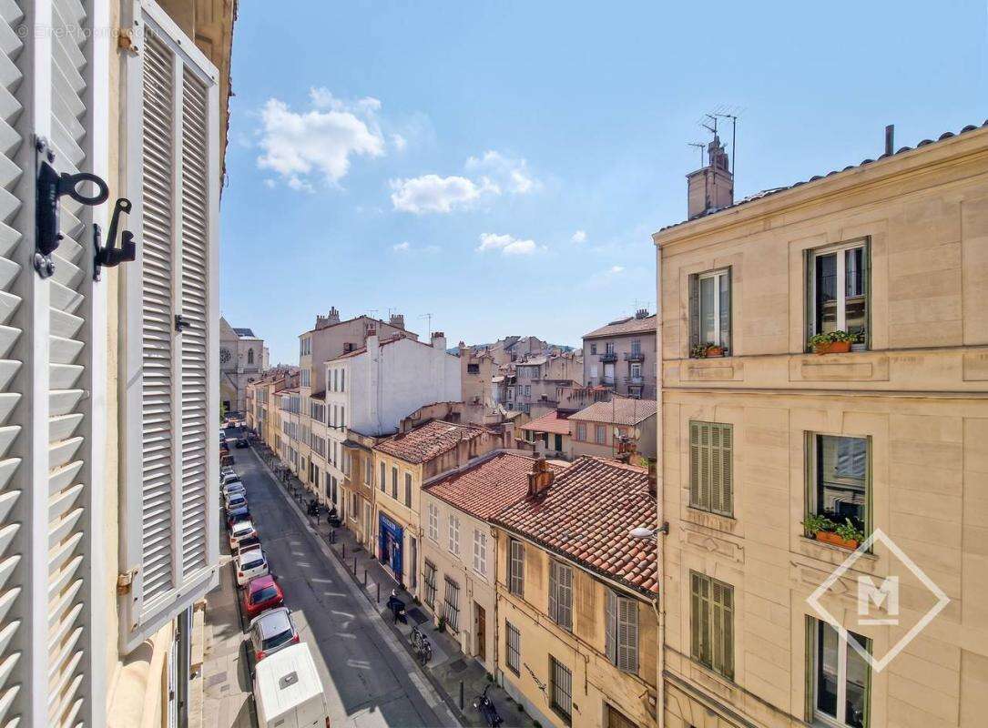 Appartement à MARSEILLE-5E