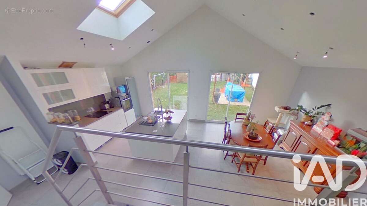 Photo 8 - Maison à VILLENEUVE-LE-ROI