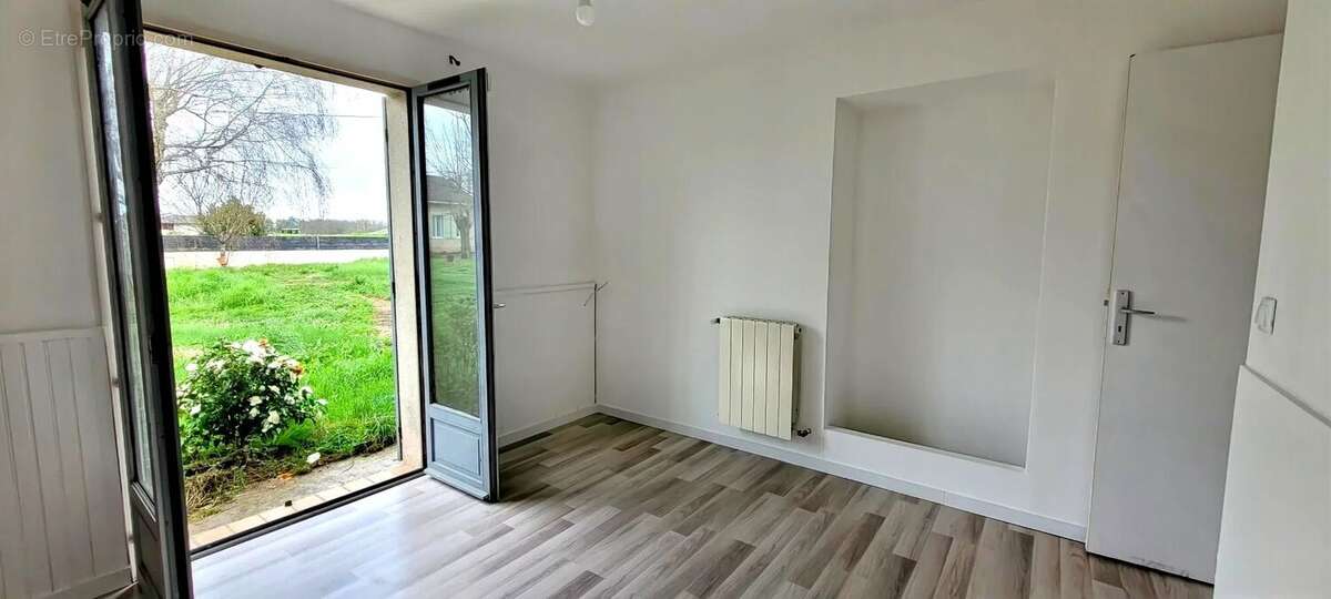 Maison à COUTRAS