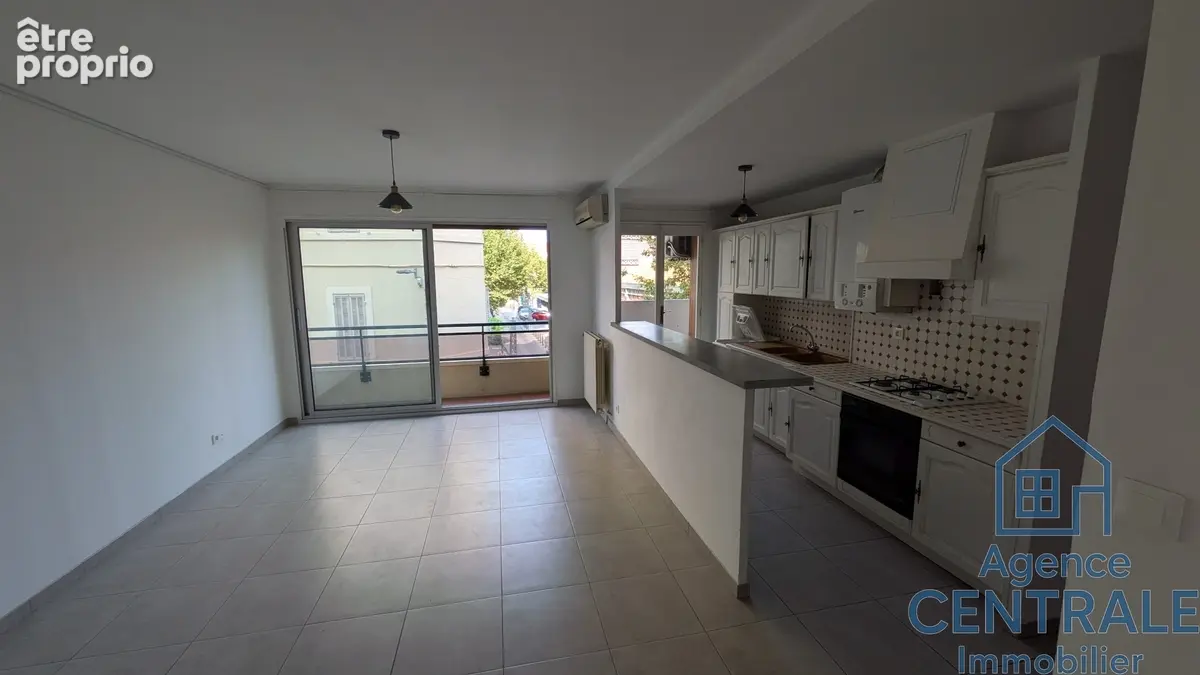 Appartement 3 pièces 63 m² à vendre à La Ciotat (13600) - photo 3