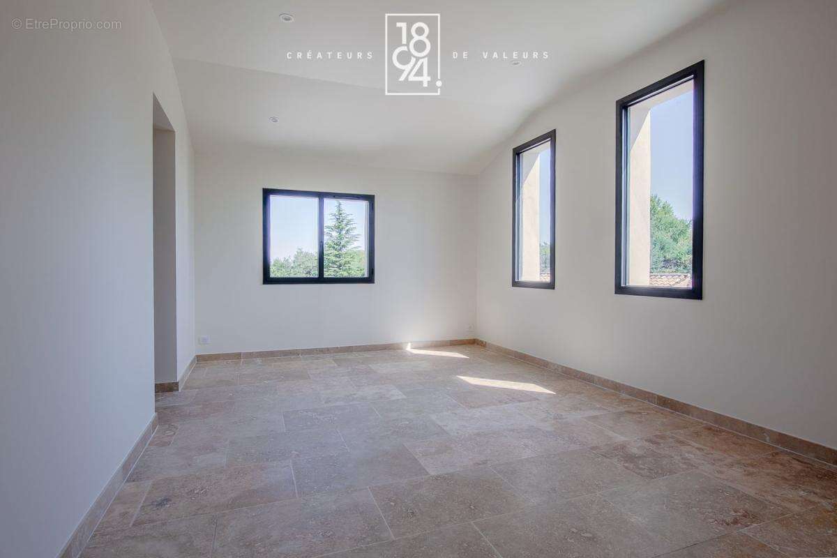 Bastide contemporaine avec dépendance jardin et piscine à Pernes les fontaines - photo 17