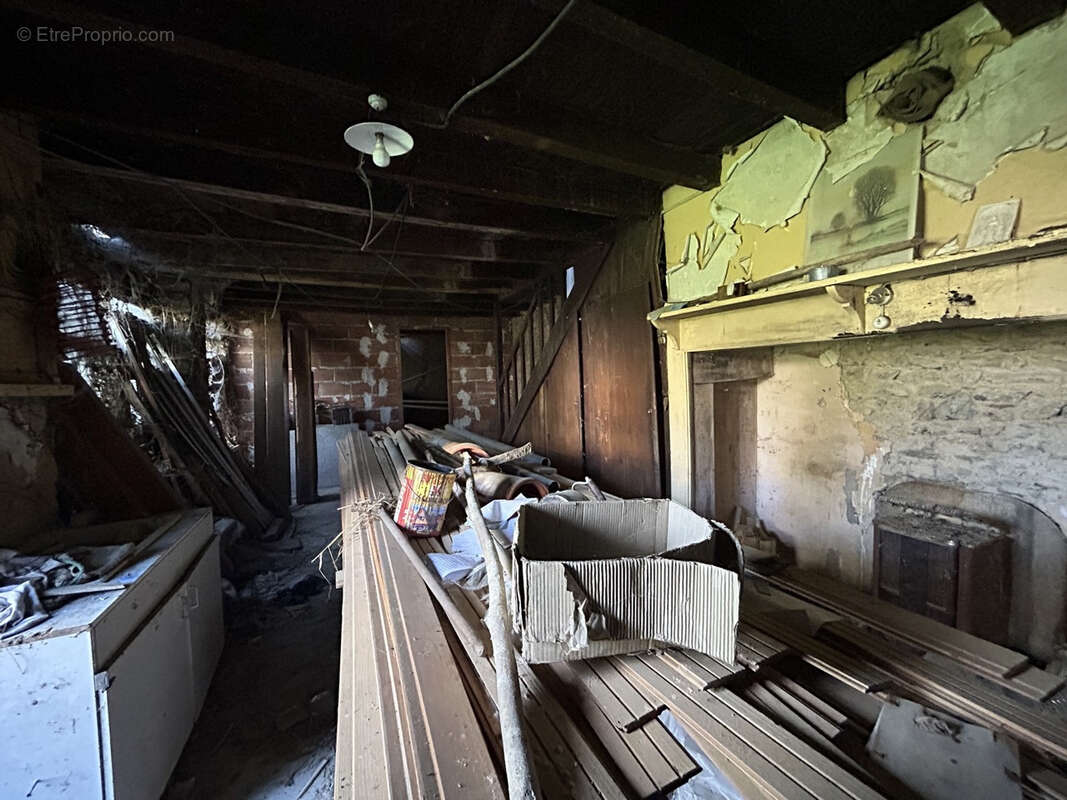 Maison à LAGRAULIERE