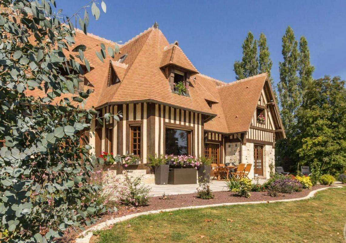 Maison à PONT-L'EVEQUE