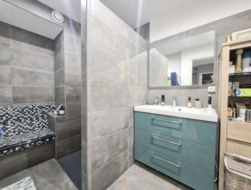 Maison à COLLONGES-AU-MONT-D'OR