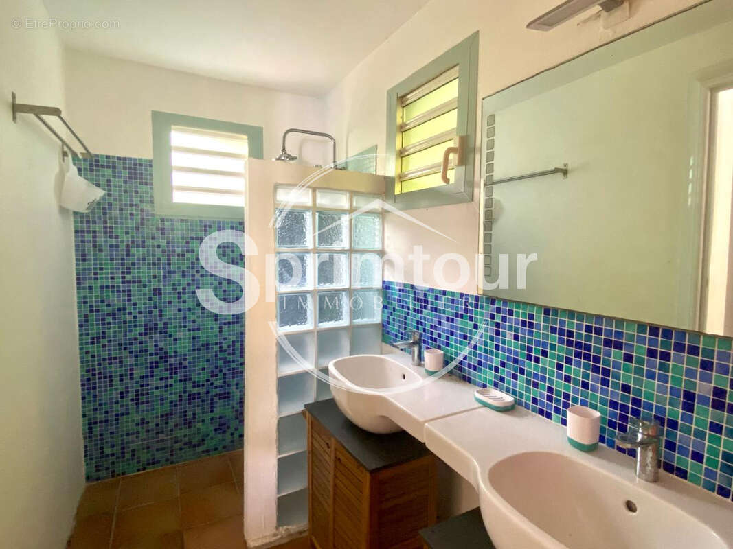 Sainte-anne  : villa f4  proche bourg et plage - photo 8