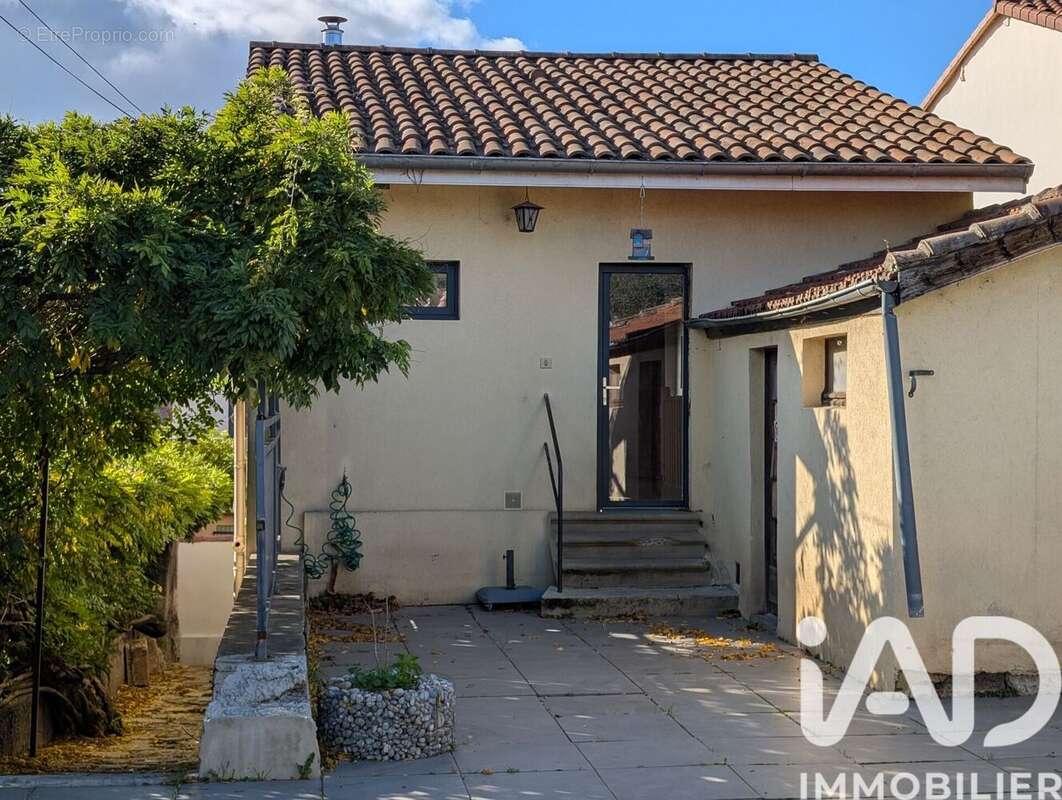 Photo 2 - Maison à BOURG-DE-PEAGE