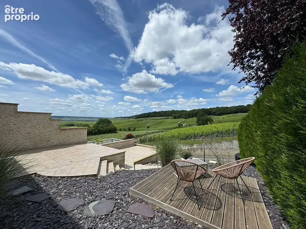 Maison rénovée avec jardin et sous-sol - champillon - photo 5