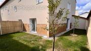 Appartement à NEYRON